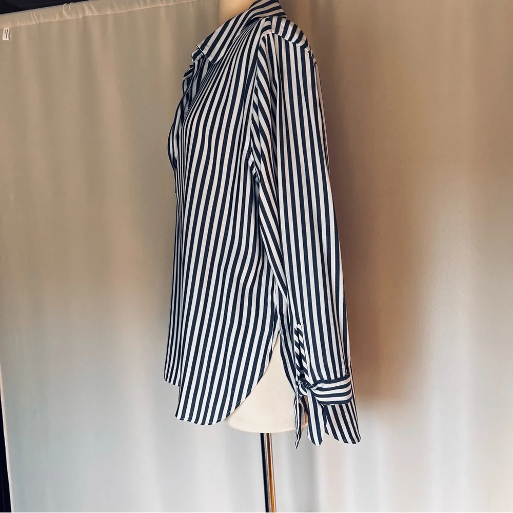 J. CREW TOP SIZE Large - Picture 4 of 7